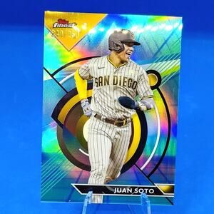 2023 Topps Finest - Juan Soto #94 Refractor SP 240/250
